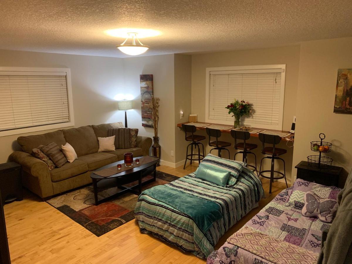Dragonfly Inn Loft Suite Sherwood Park Exterior foto