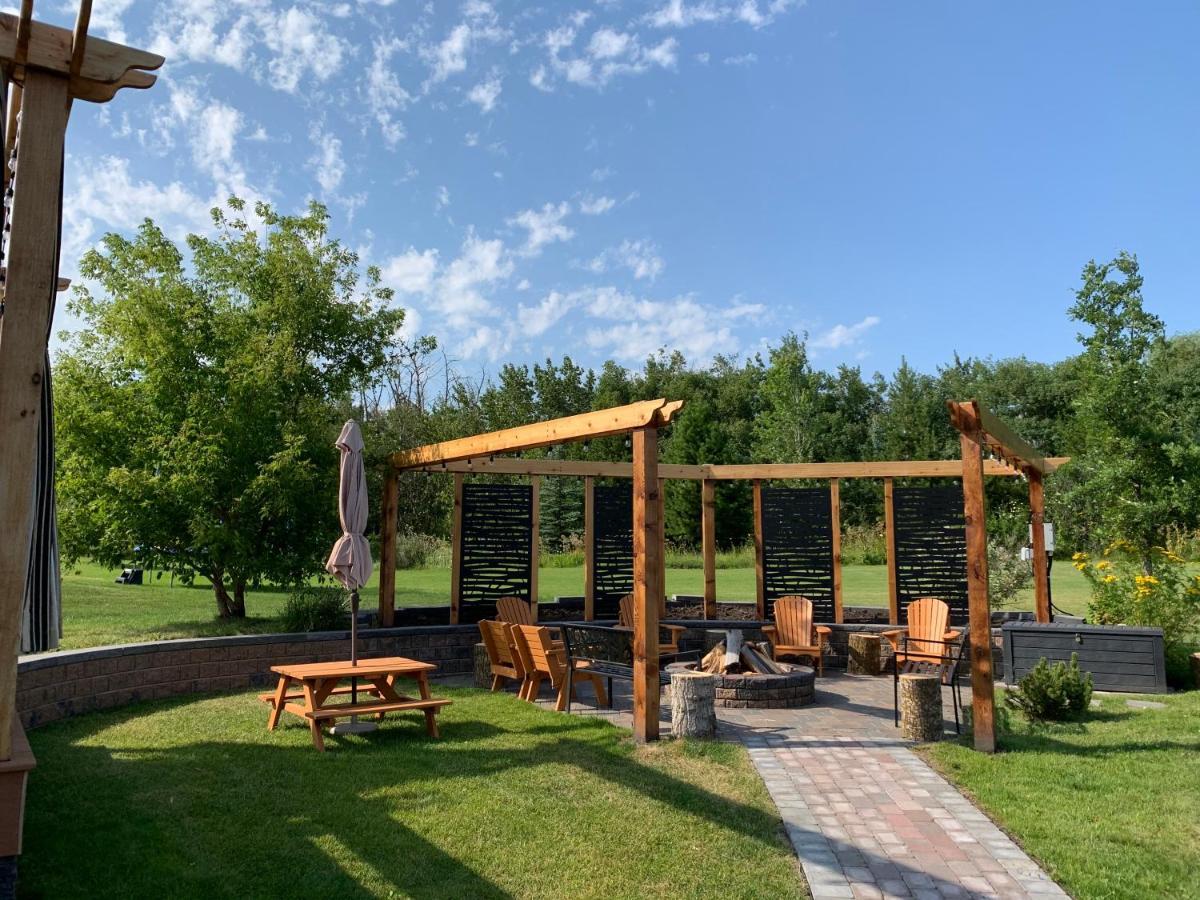 Dragonfly Inn Loft Suite Sherwood Park Exterior foto
